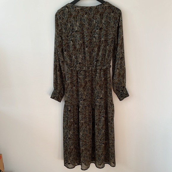 Tiered Midi Dress - Picture 4 of 5